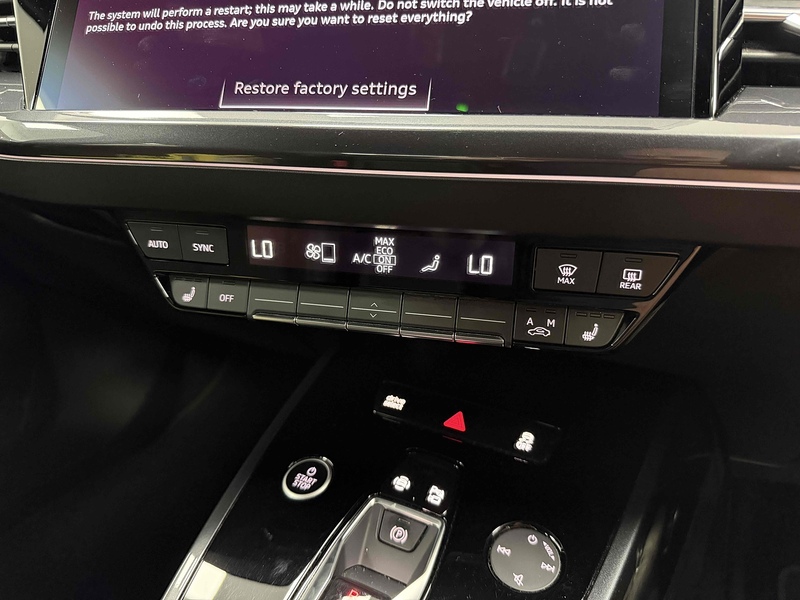 Audi Q4 e-tron S line - U2383