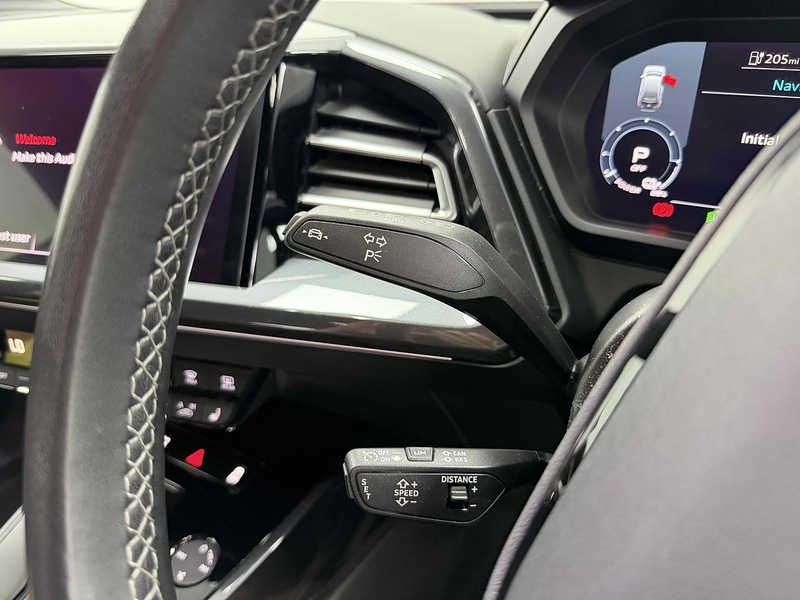 Audi Q4 e-tron S line - U2383