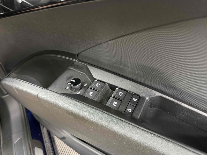 Audi Q4 e-tron S line - U2383