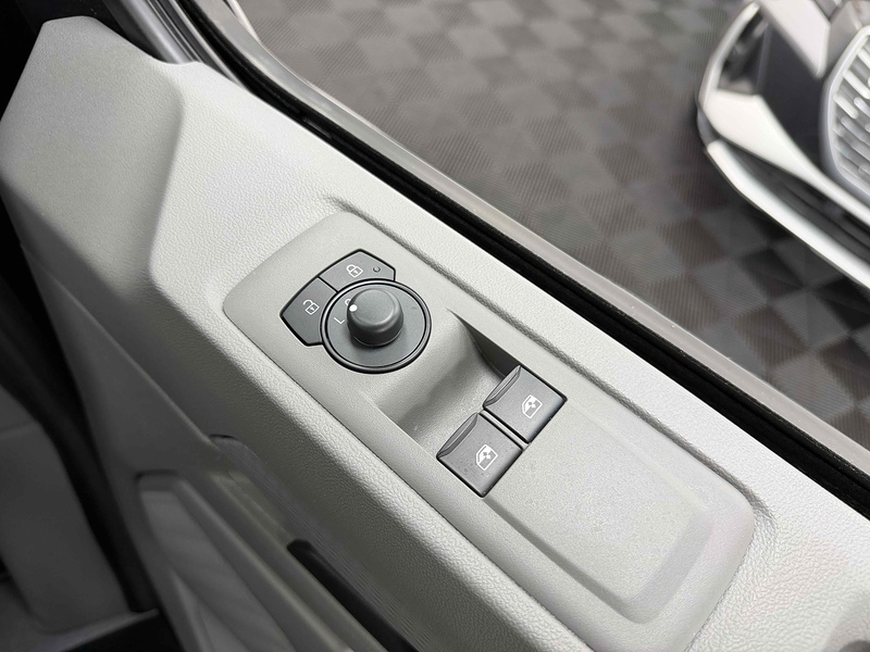 Volkswagen e-Transporter T32 Commerce Plus - U2388