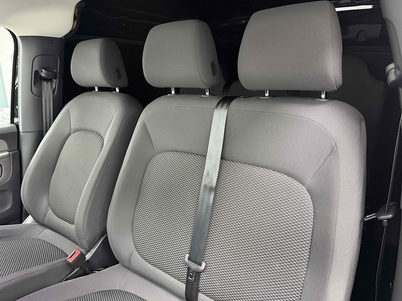 Volkswagen ID. Buzz Cargo Pro Commerce - U2391