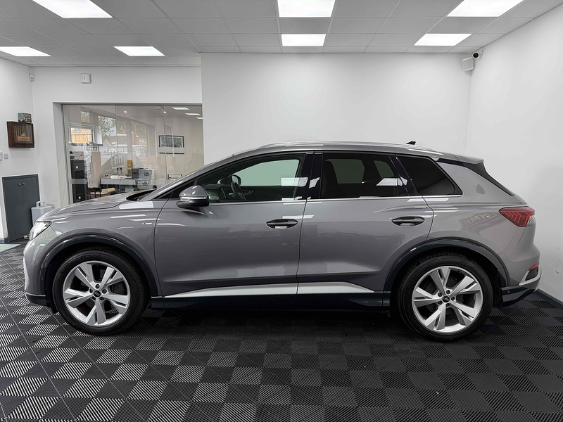 Audi Q4 e-tron S line - U2393