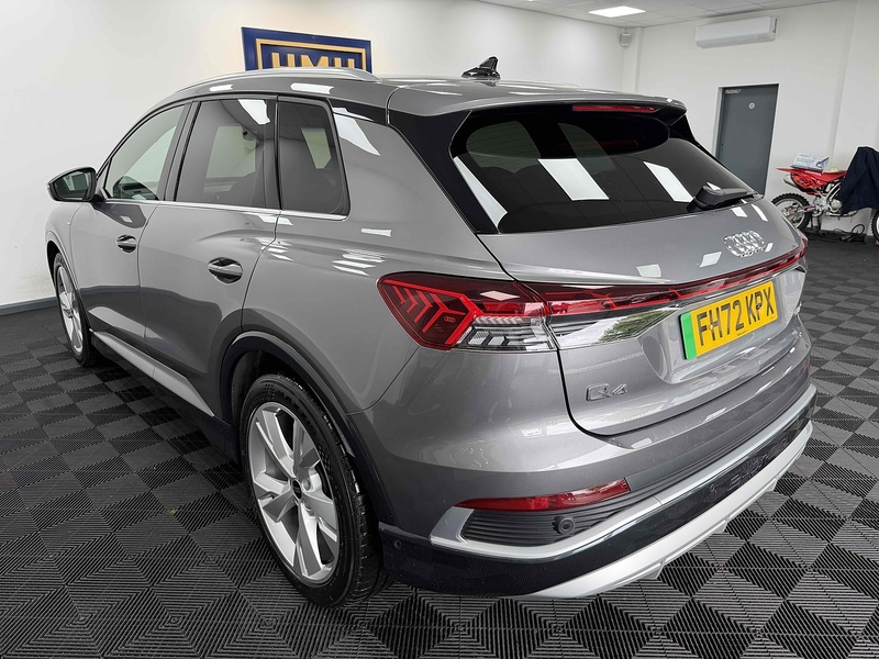 Audi Q4 e-tron S line - U2393