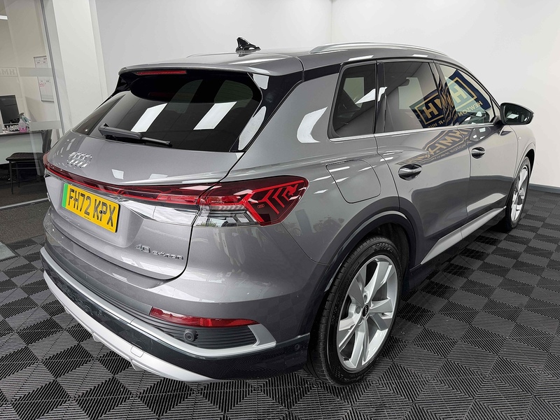 Audi Q4 e-tron S line - U2393