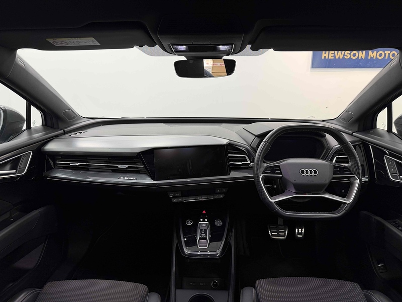 Audi Q4 e-tron S line - U2393
