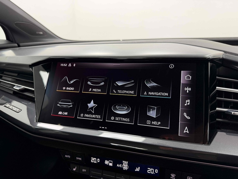 Audi Q4 e-tron S line - U2393