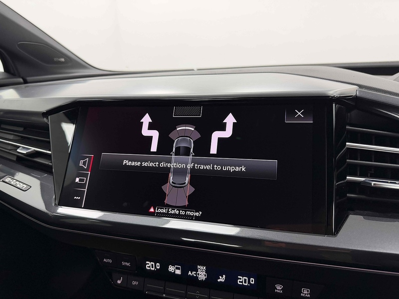 Audi Q4 e-tron S line - U2393