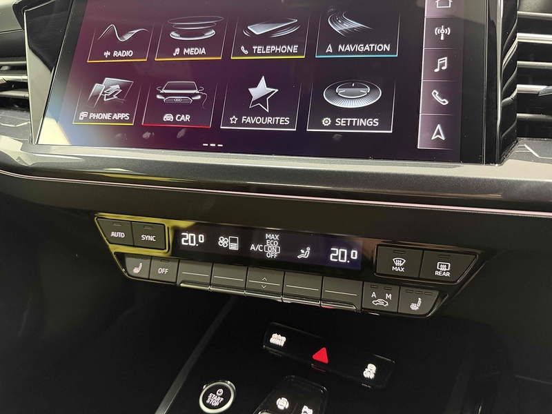 Audi Q4 e-tron S line - U2393