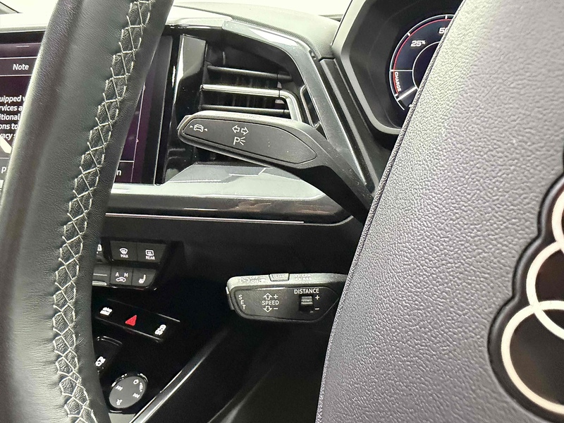 Audi Q4 e-tron S line - U2393