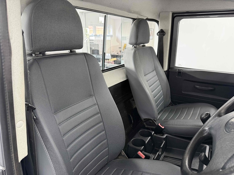 Land Rover Defender 90 TDCi - U2395