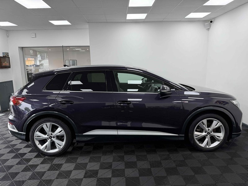 Audi Q4 e-tron S line - U2397
