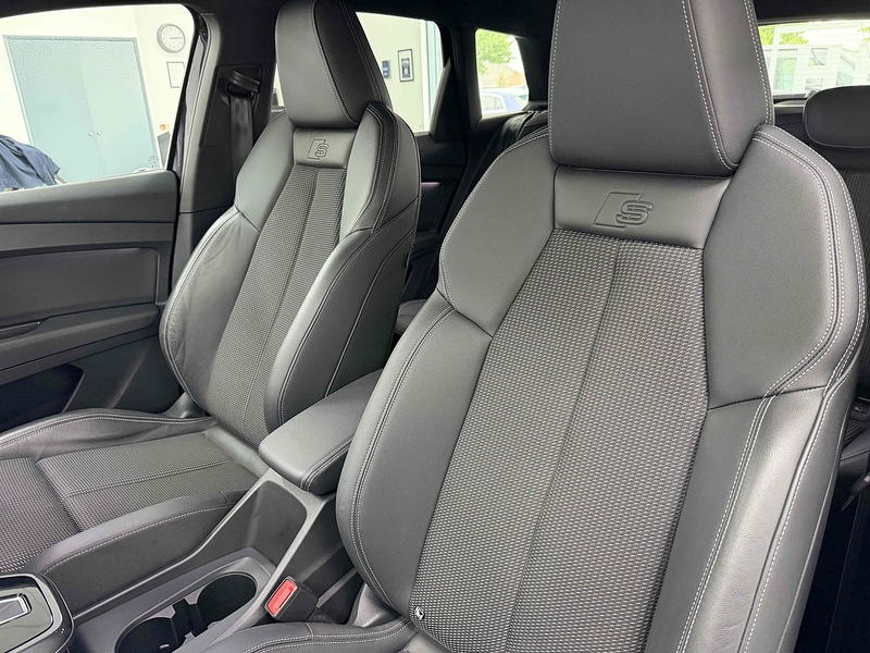Audi Q4 e-tron S line - U2397