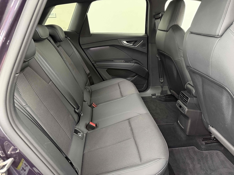 Audi Q4 e-tron S line - U2397
