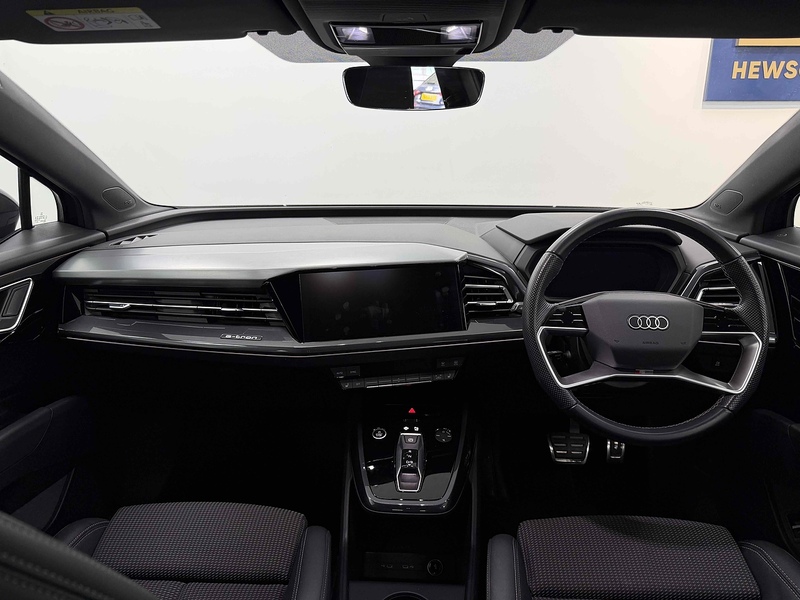 Audi Q4 e-tron S line - U2397