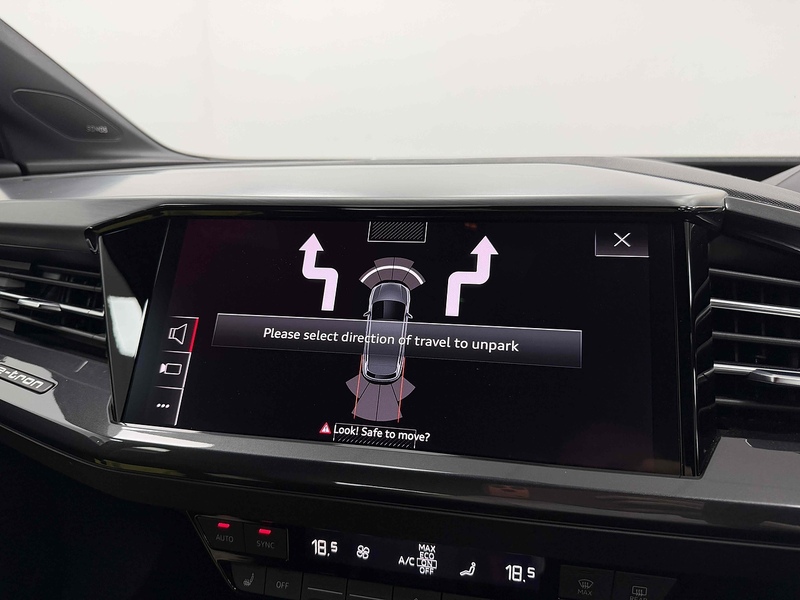 Audi Q4 e-tron S line - U2397