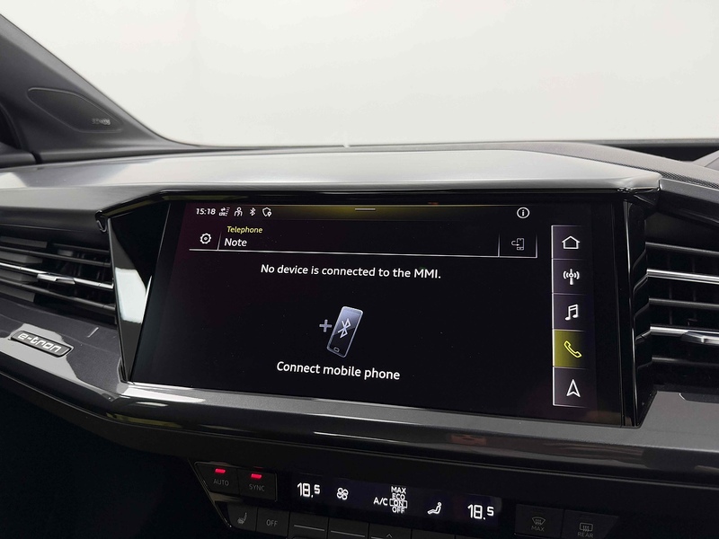 Audi Q4 e-tron S line - U2397