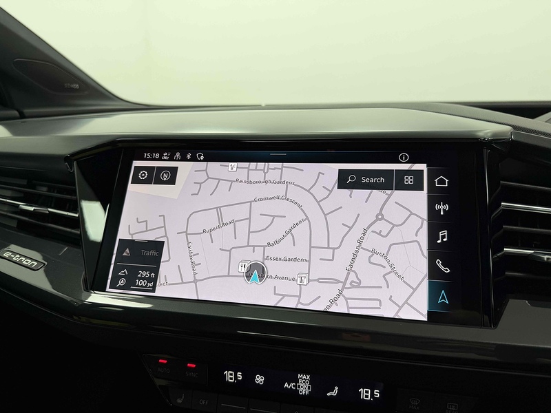 Audi Q4 e-tron S line - U2397