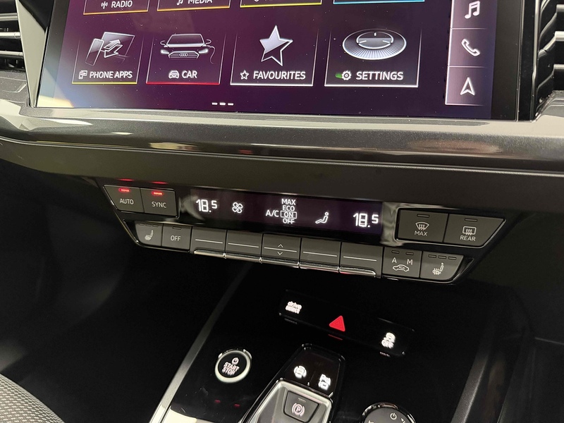 Audi Q4 e-tron S line - U2397