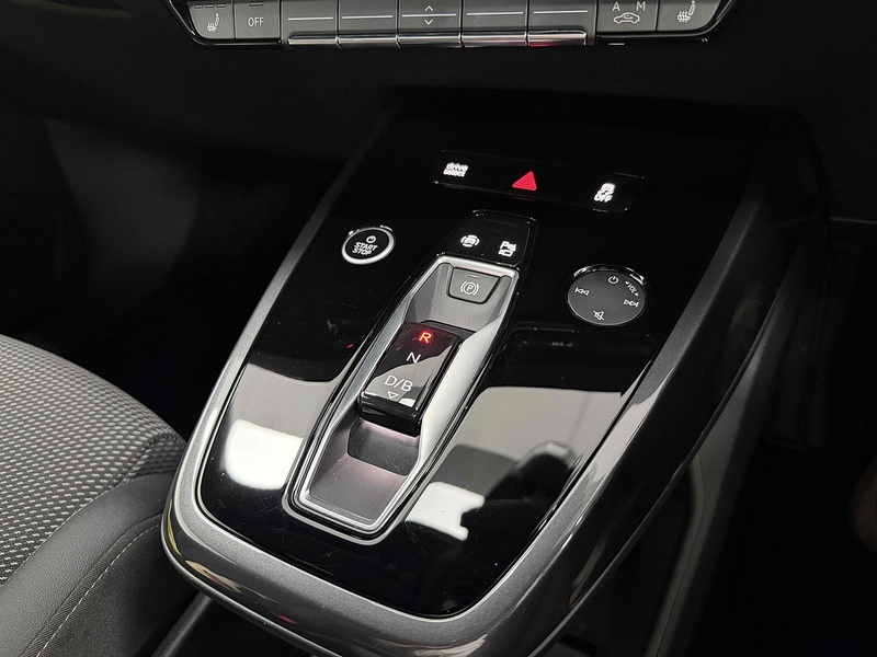 Audi Q4 e-tron S line - U2397