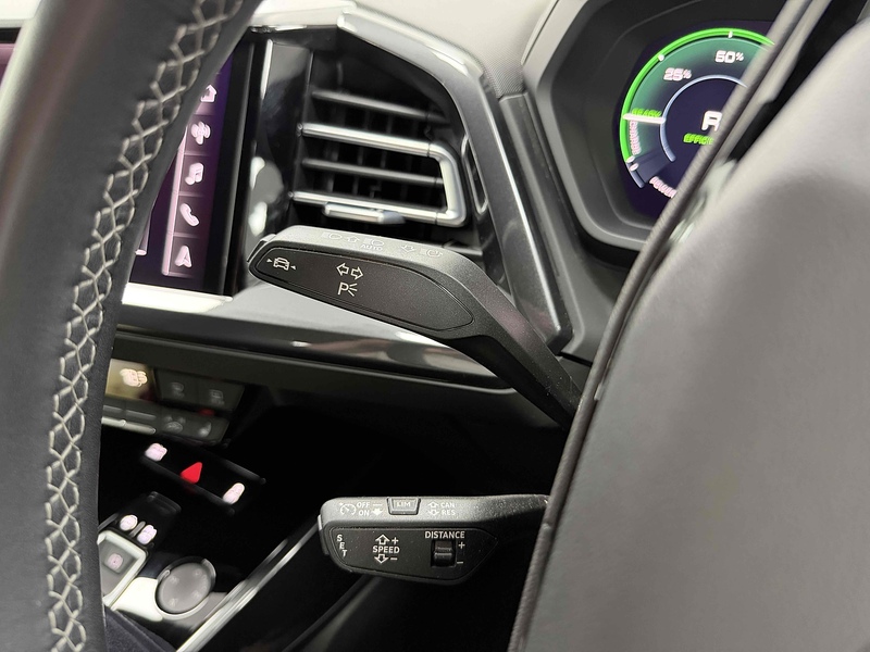 Audi Q4 e-tron S line - U2397