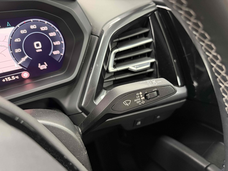 Audi Q4 e-tron S line - U2397