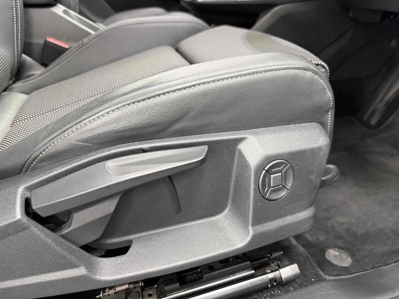 Audi Q4 e-tron S line - U2397
