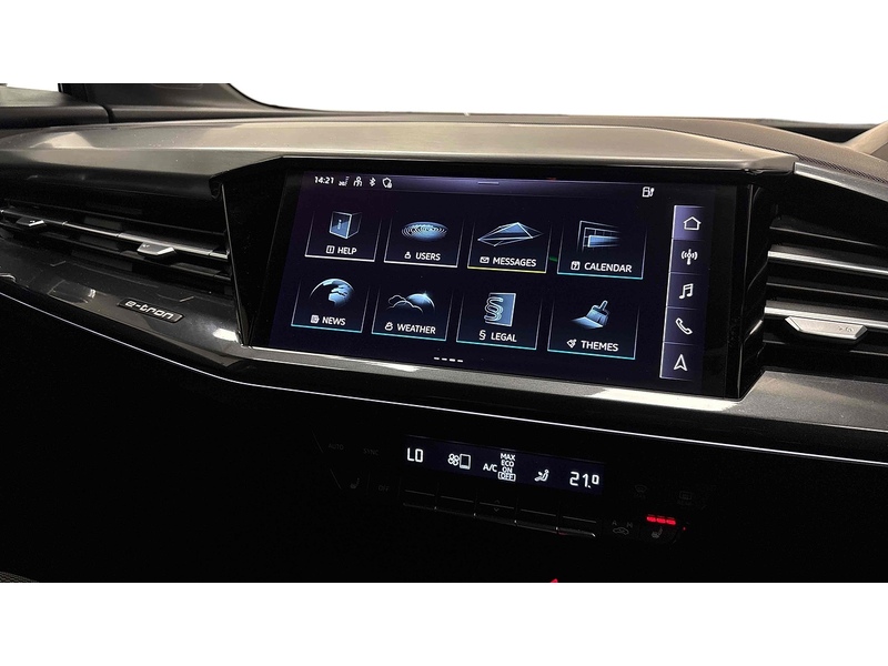 Audi Q4 e-tron S line - U2447