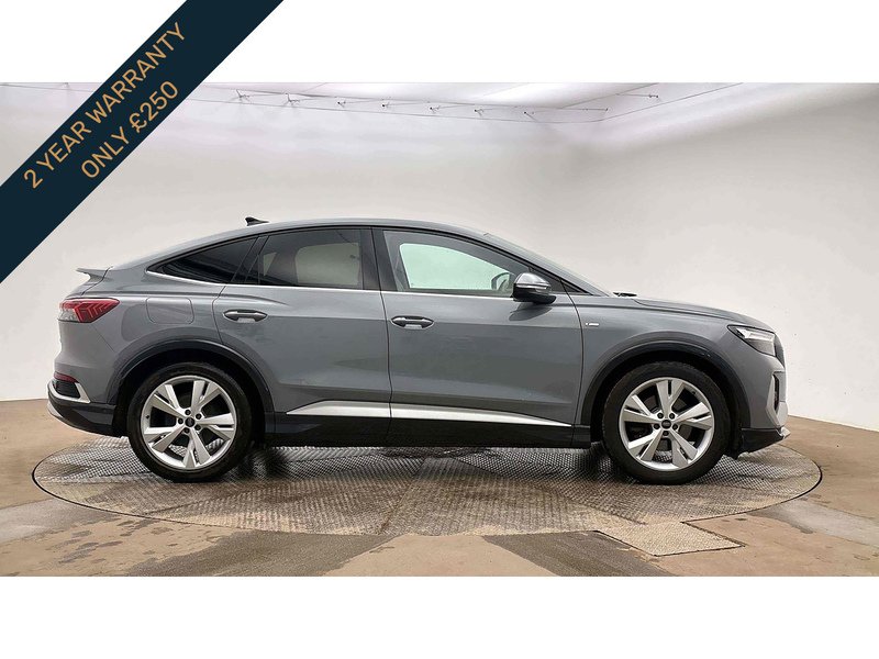 Audi Q4 e-tron S line - U2447