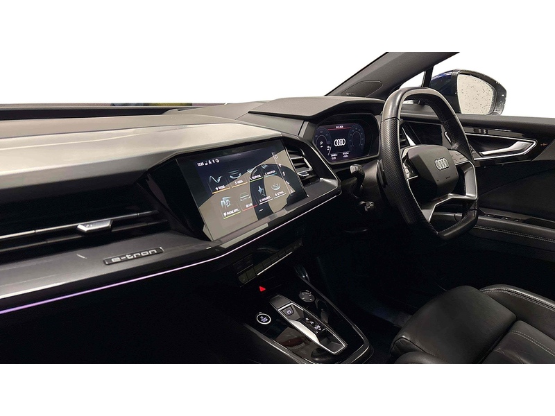 Audi Q4 e-tron Launch Edition - U2461