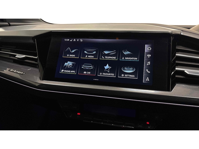 Audi Q4 e-tron Launch Edition - U2461