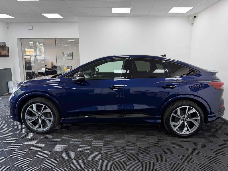 Audi Q4 e-tron Edition 1 - U2474