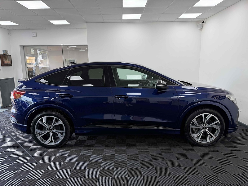 Audi Q4 e-tron Edition 1 - U2474