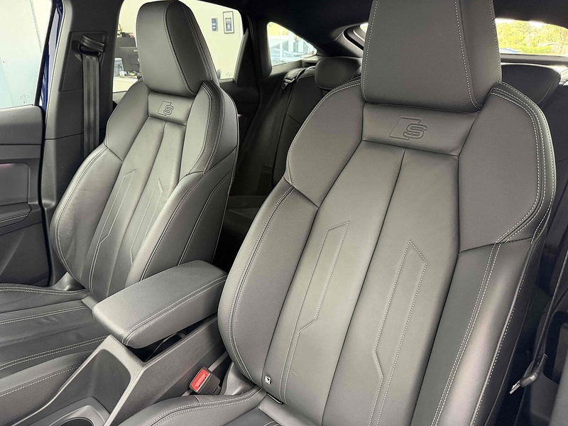 Audi Q4 e-tron Edition 1 - U2474