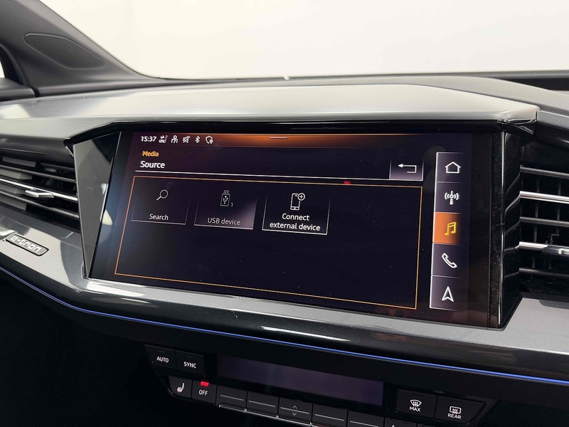 Audi Q4 e-tron Edition 1 - U2474