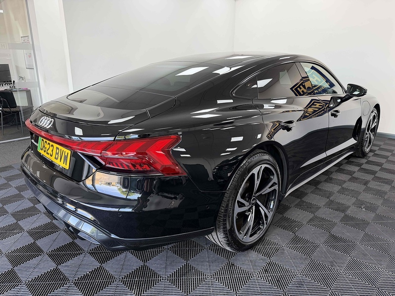 Audi e-tron GT  - U2476