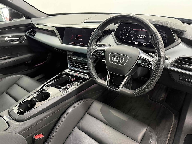 Audi e-tron GT  - U2476