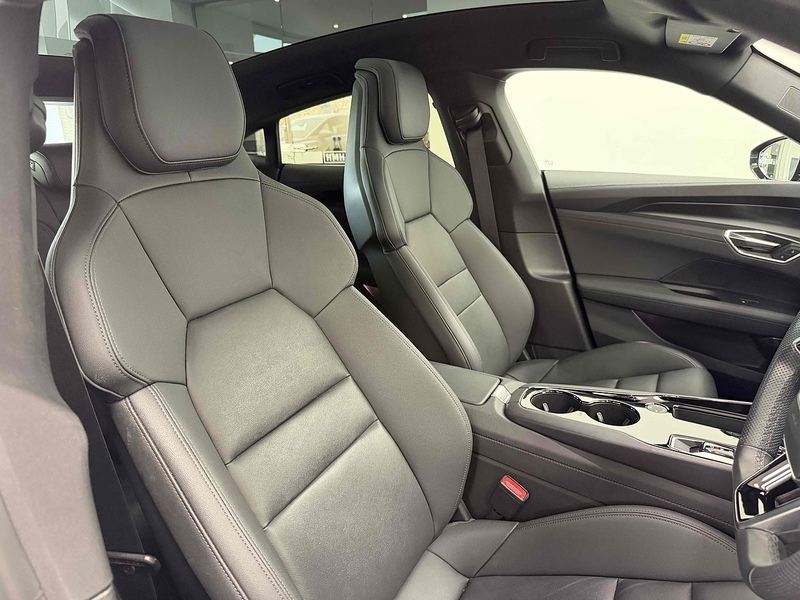 Audi e-tron GT  - U2476