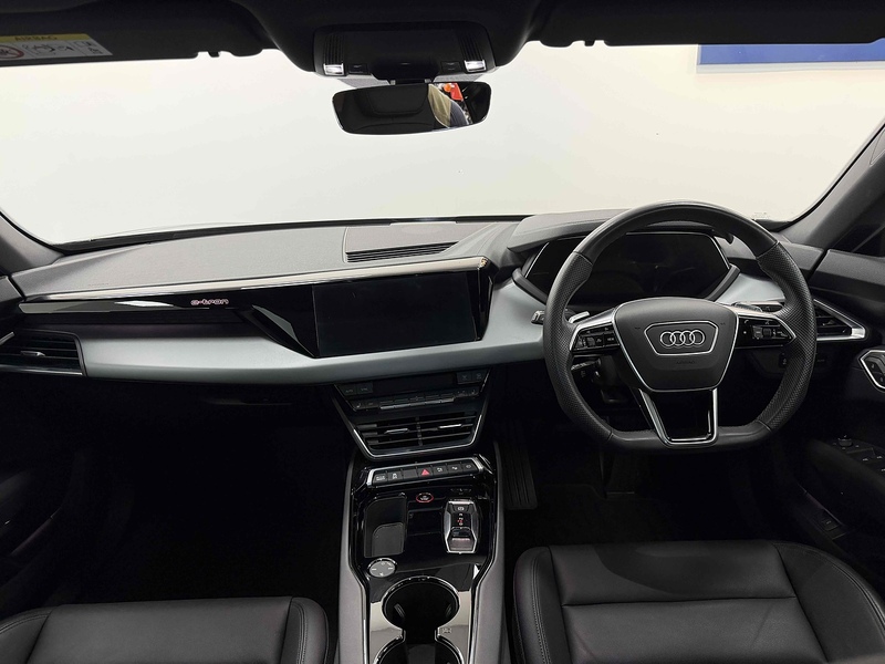 Audi e-tron GT  - U2476