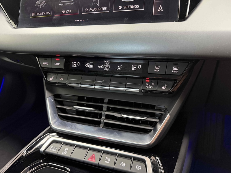Audi e-tron GT  - U2476