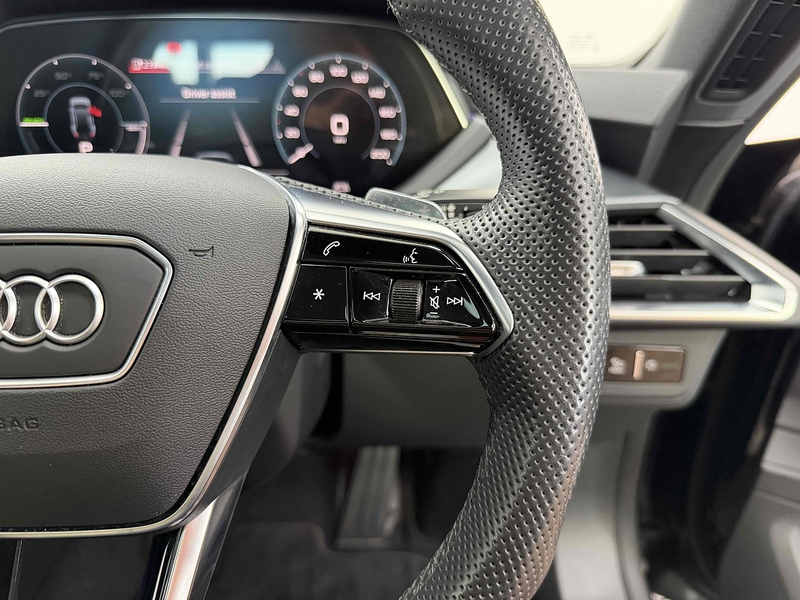Audi e-tron GT  - U2476