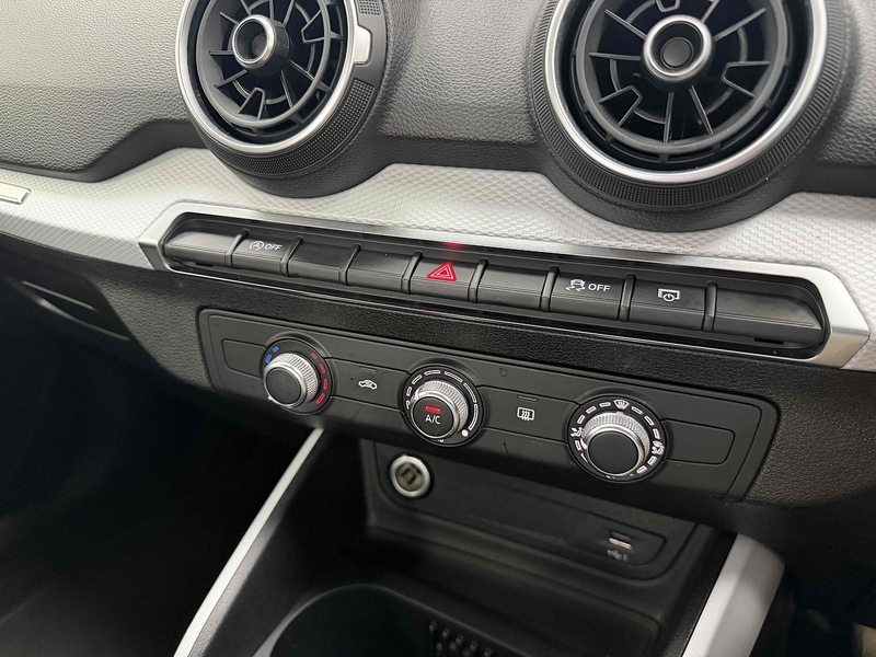 Audi Q2 TDI Technik - U2486