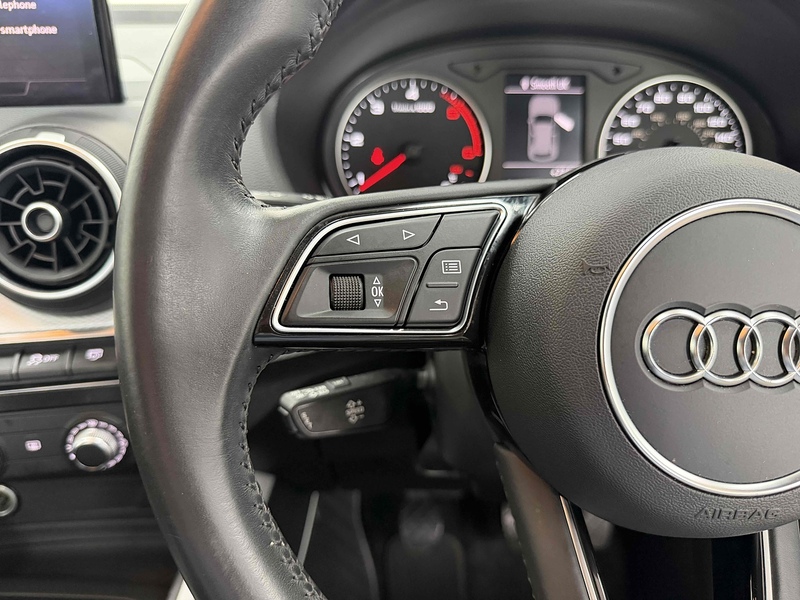 Audi Q2 TDI Technik - U2486