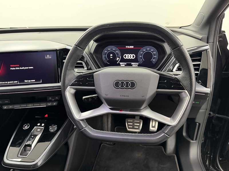 Audi Q4 e-tron Black Edition - U2489