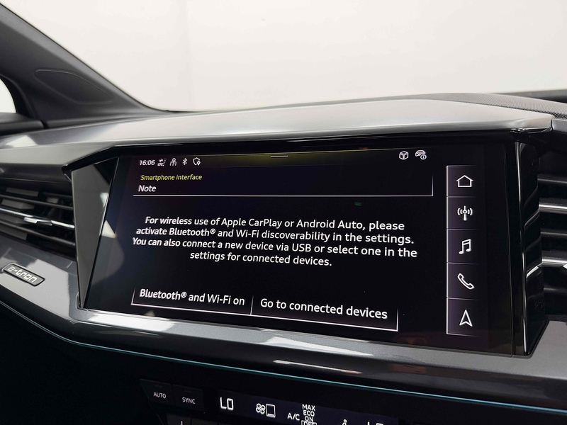 Audi Q4 e-tron Black Edition - U2489