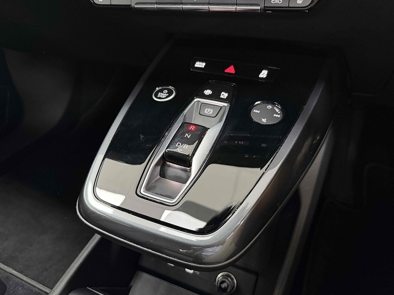 Audi Q4 e-tron Black Edition - U2489