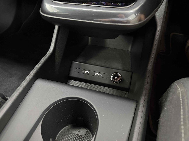 Audi Q4 e-tron Black Edition - U2489