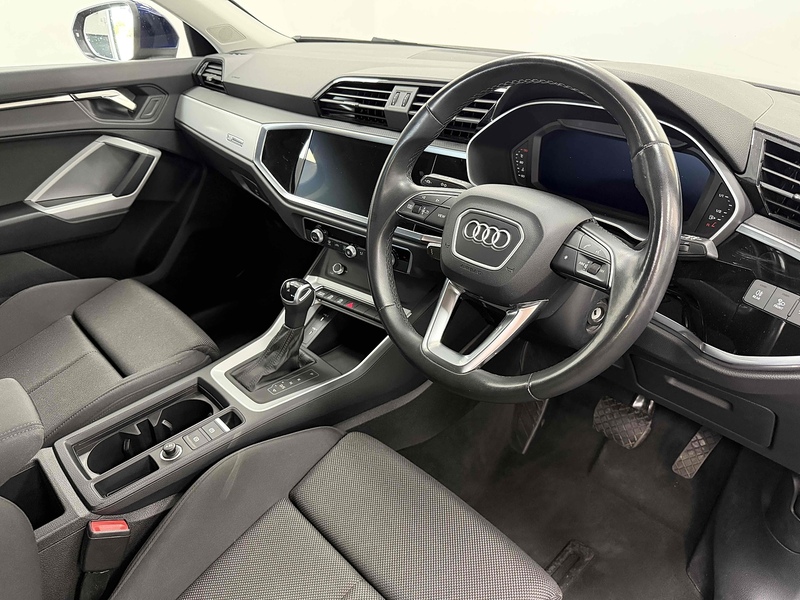 Audi Q3 TFSI CoD Sport - U2495