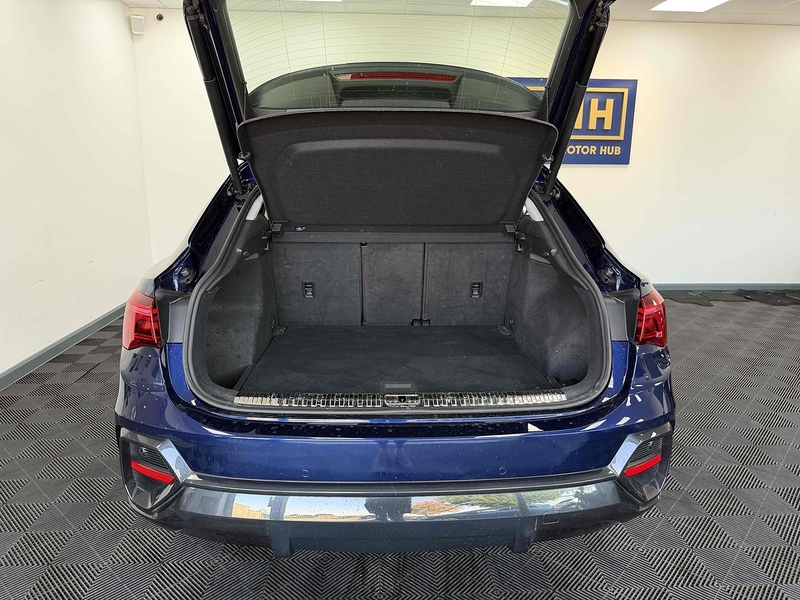Audi Q3 TFSI CoD Sport - U2495