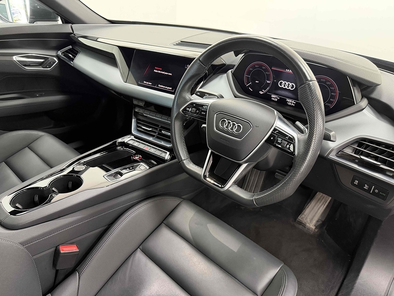 Audi e-tron GT  - U2500