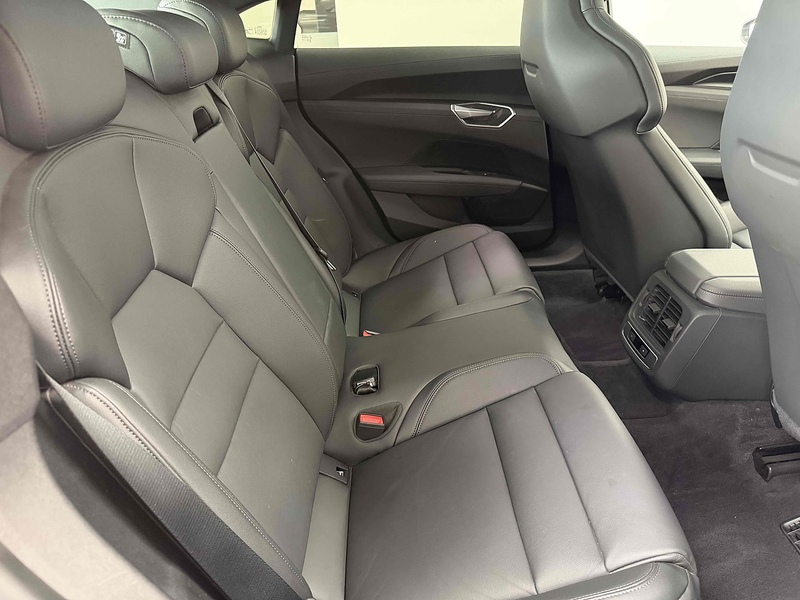 Audi e-tron GT  - U2500